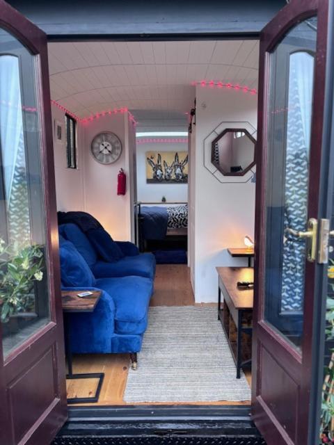Quex Livery Glamping 버칭턴 외부 사진